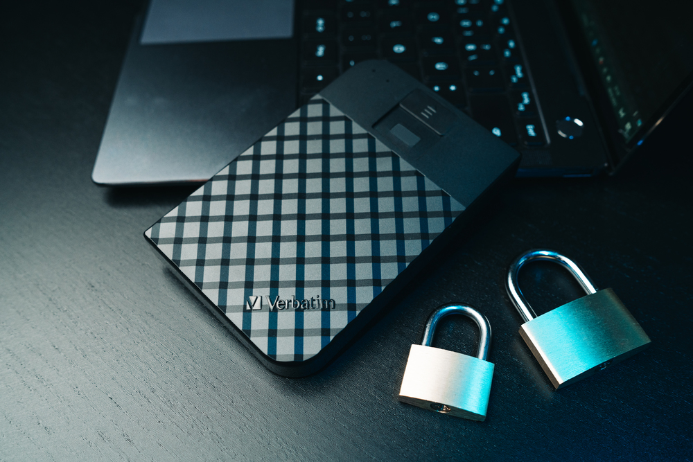 Fingerprint Secure Prijenosni tvrdi disk od 1 TB