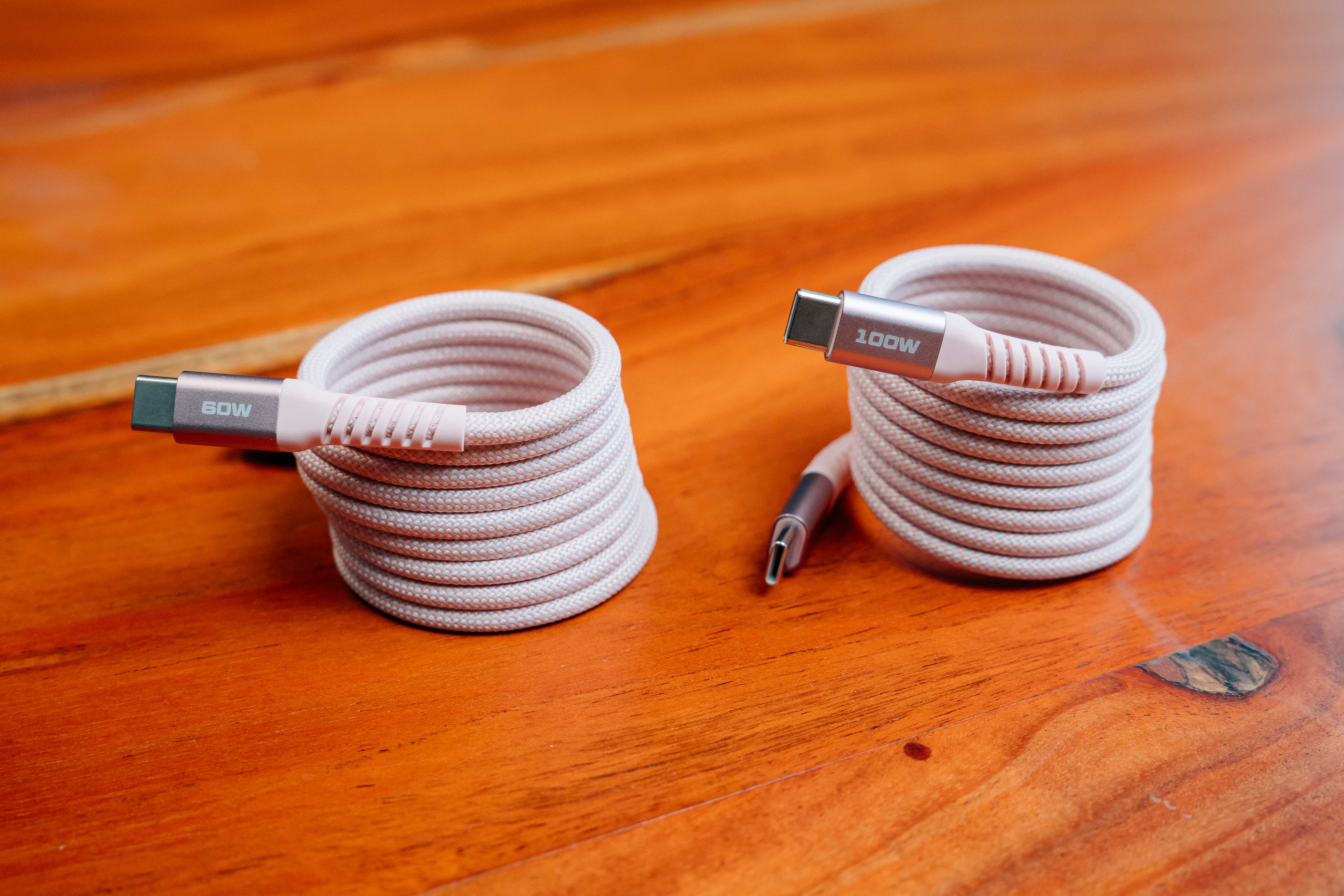 Câble magnétique Sync & Charge USB-C vers USB-C 60W - 120cm Rose